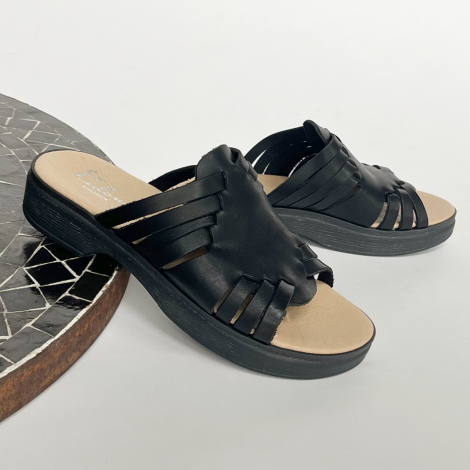 Andrea black leather clog sandal calou stockholm