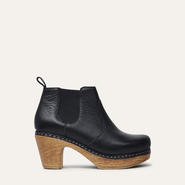 Doris black leather soft clog boots Calou stockholm