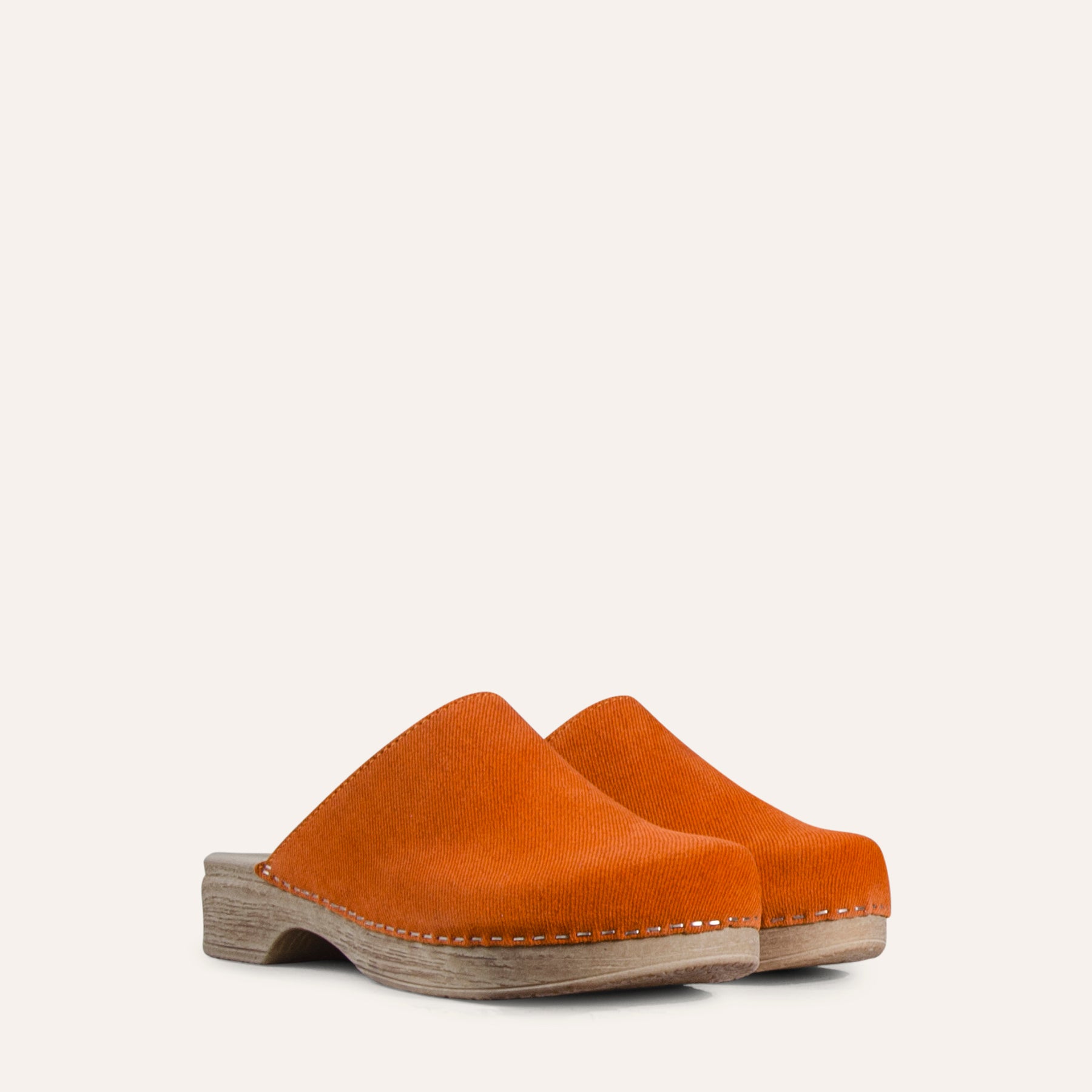 Helena orange suede classic clogs calou stockholm