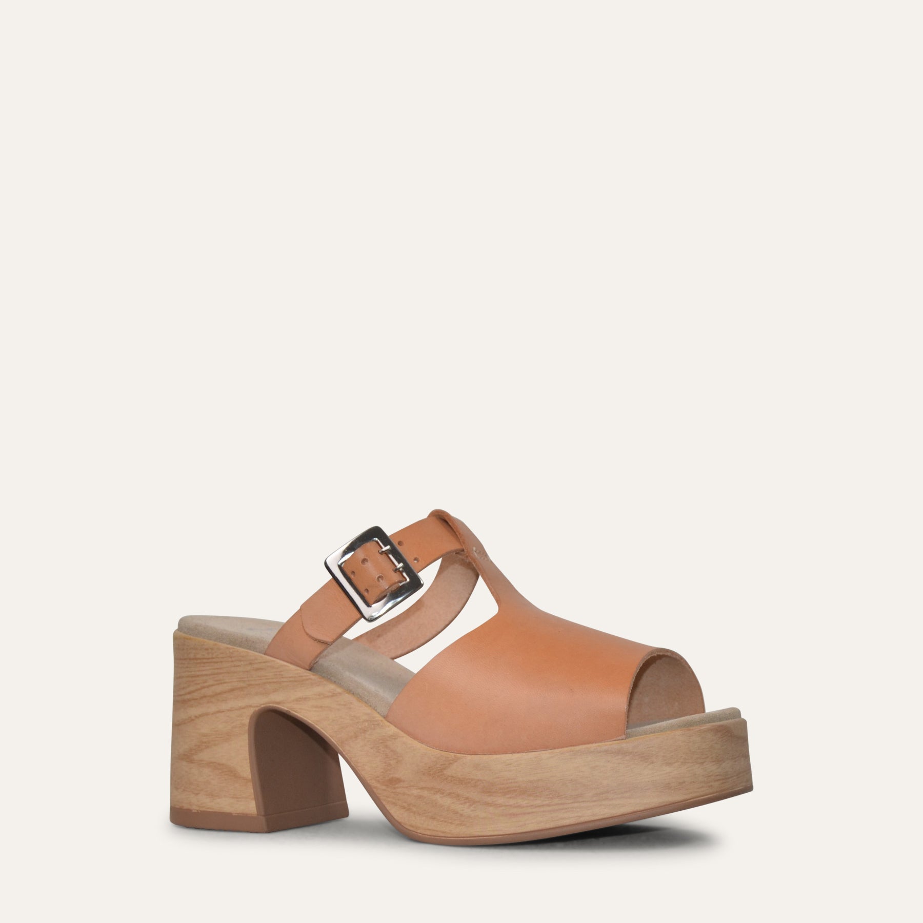Kicki vegetable tanned leather T-bar clog Calou