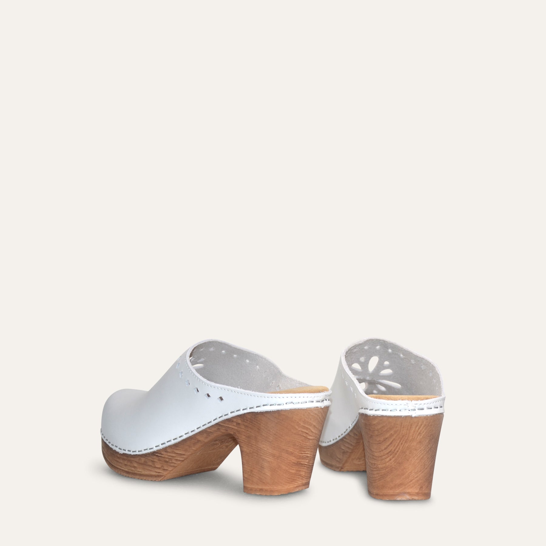 Calou White open-back clog with wood-effect heel and flexible sole