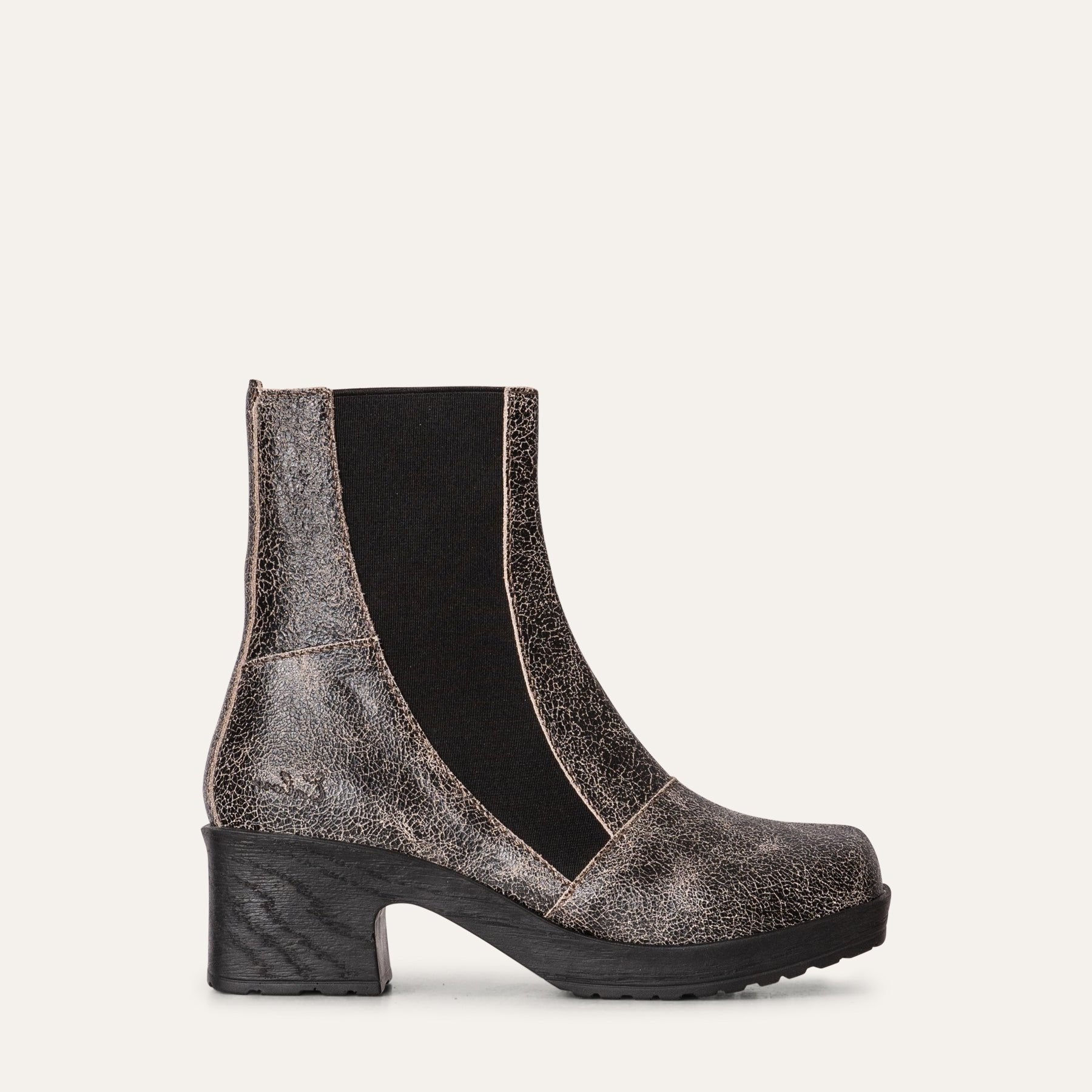 Signe black vintage leather clog boot Calou