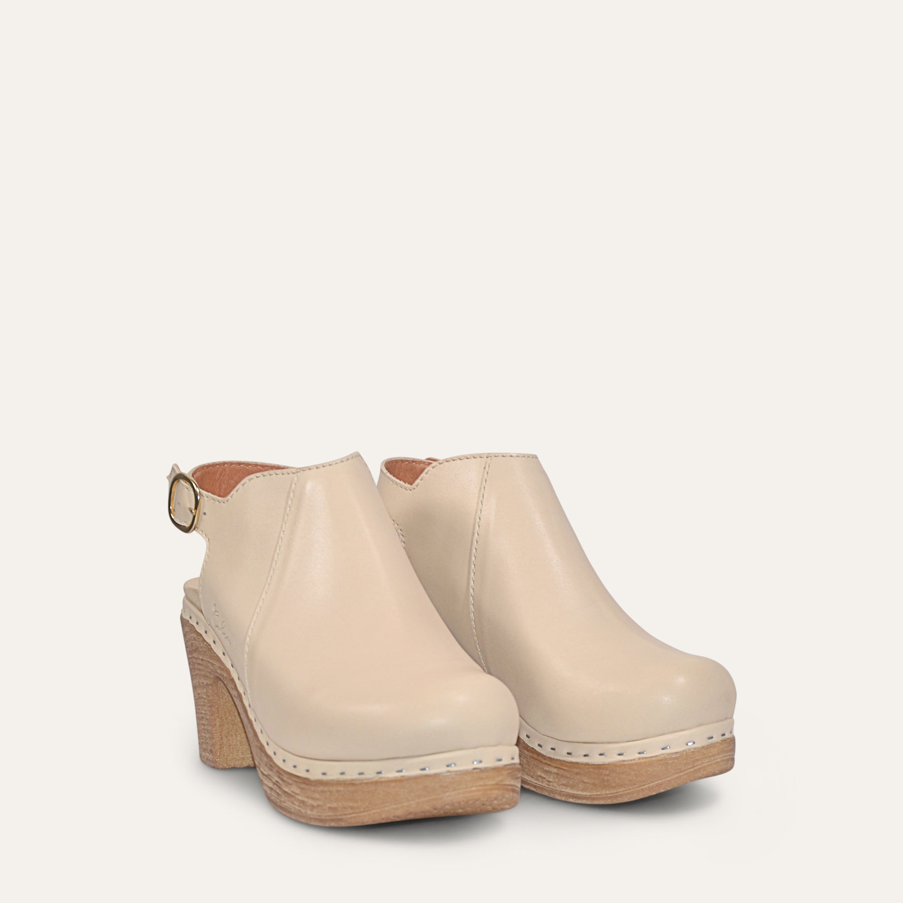 Front Tyra beige sling-back clogs by claou