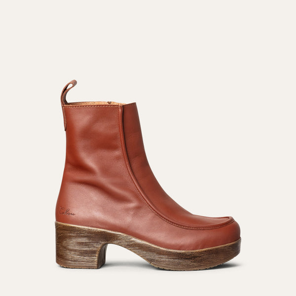 Viola brown leather boot calou stockholm