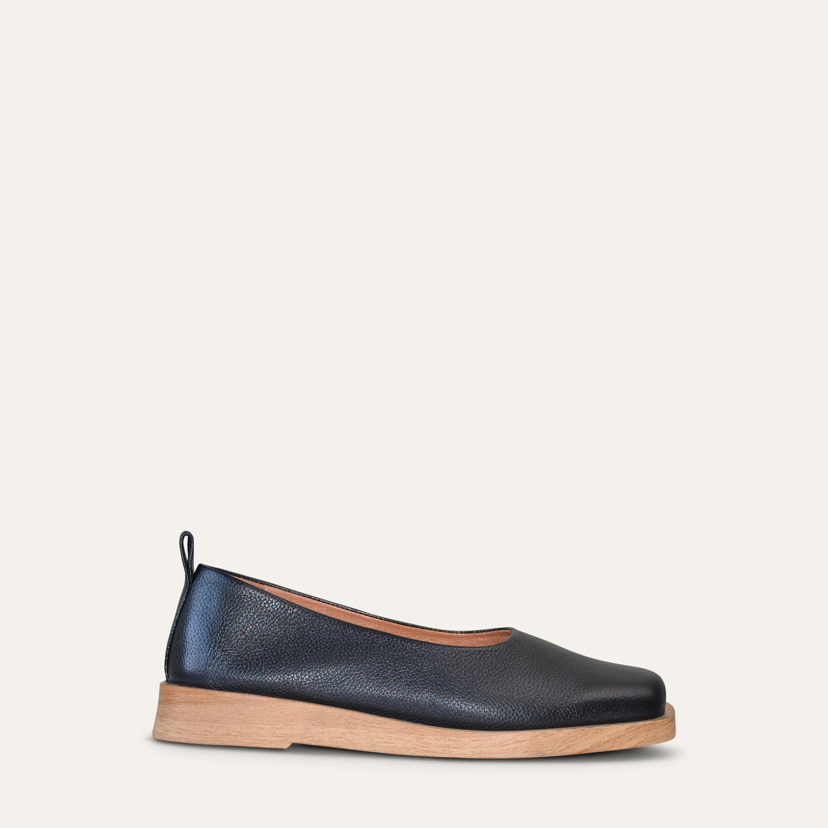 Black grained leather Calou Selma ballerina with squared toe and low 2.5 cm wooden-look sole, side view