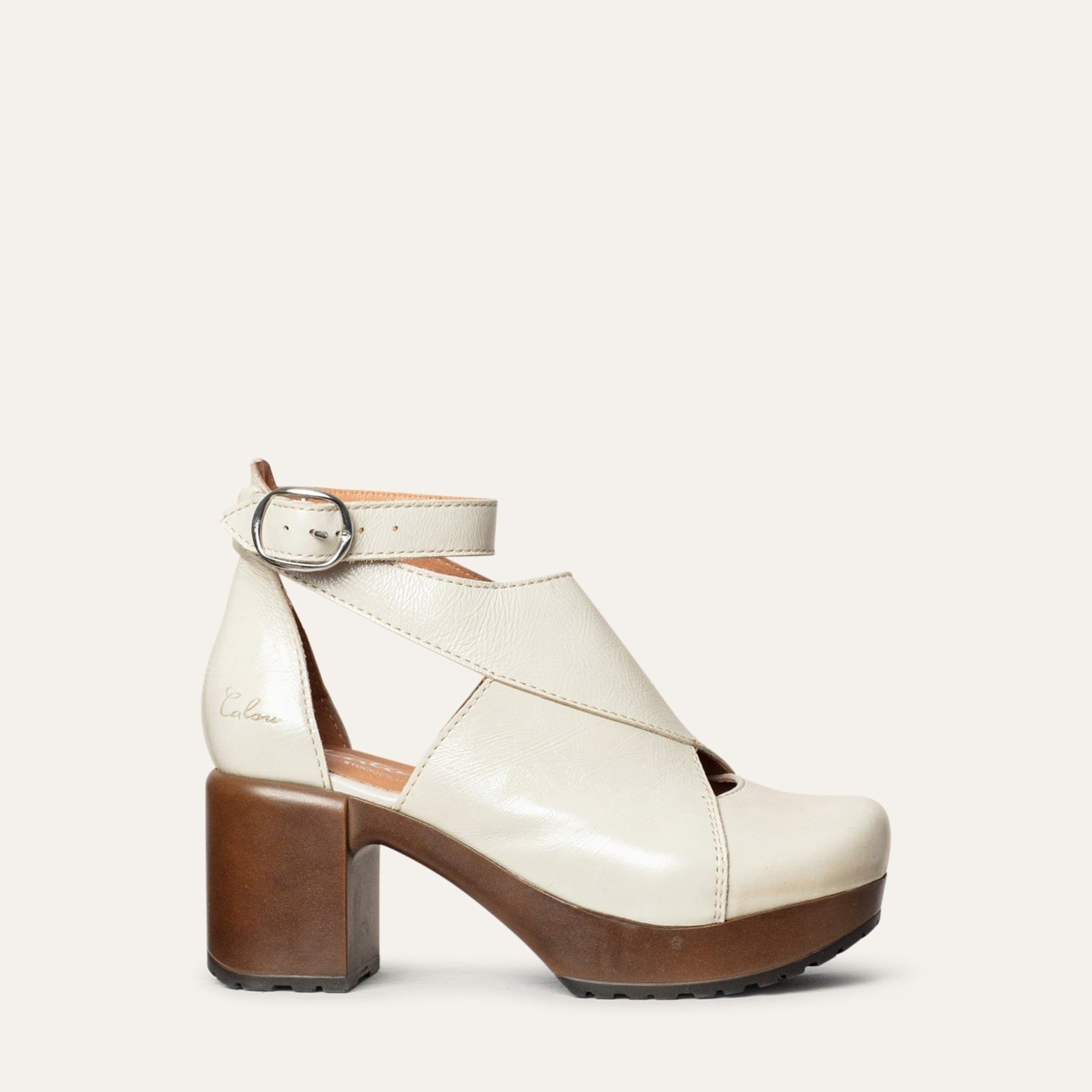 Bea white patent leather clog Calou stockholm