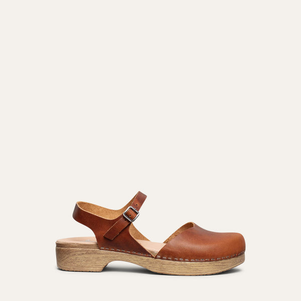 Diana brown leather clog