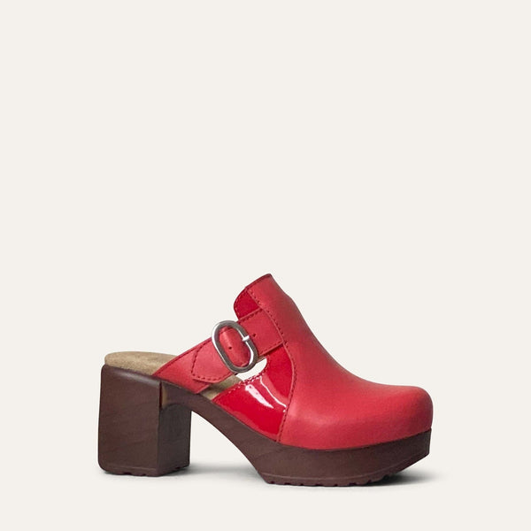 Sonja red leather clog