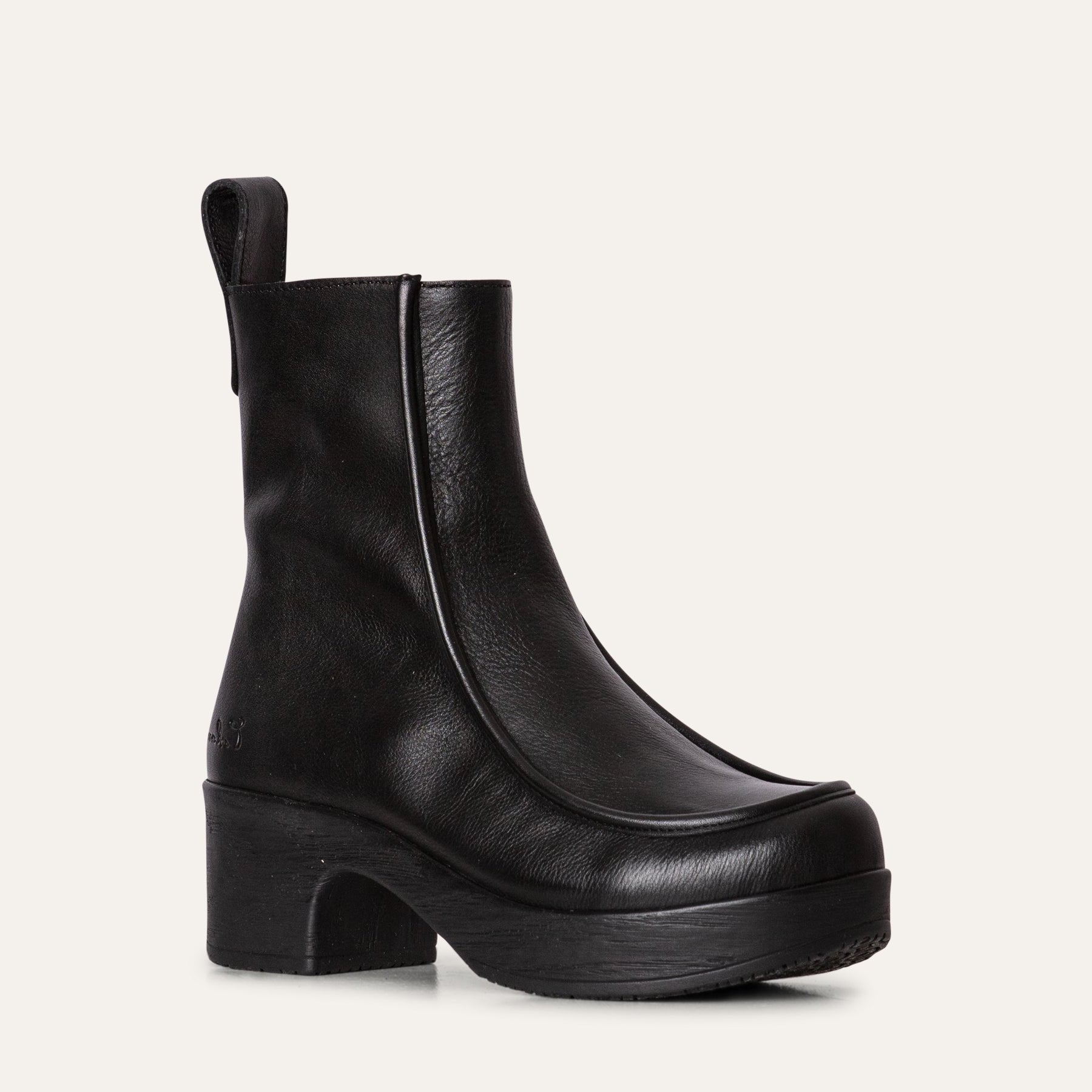 Viola black leather clog boot, Calou Stockholm