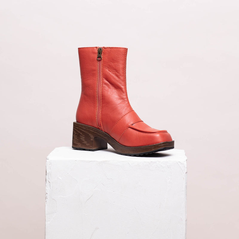 Marie Boot Red